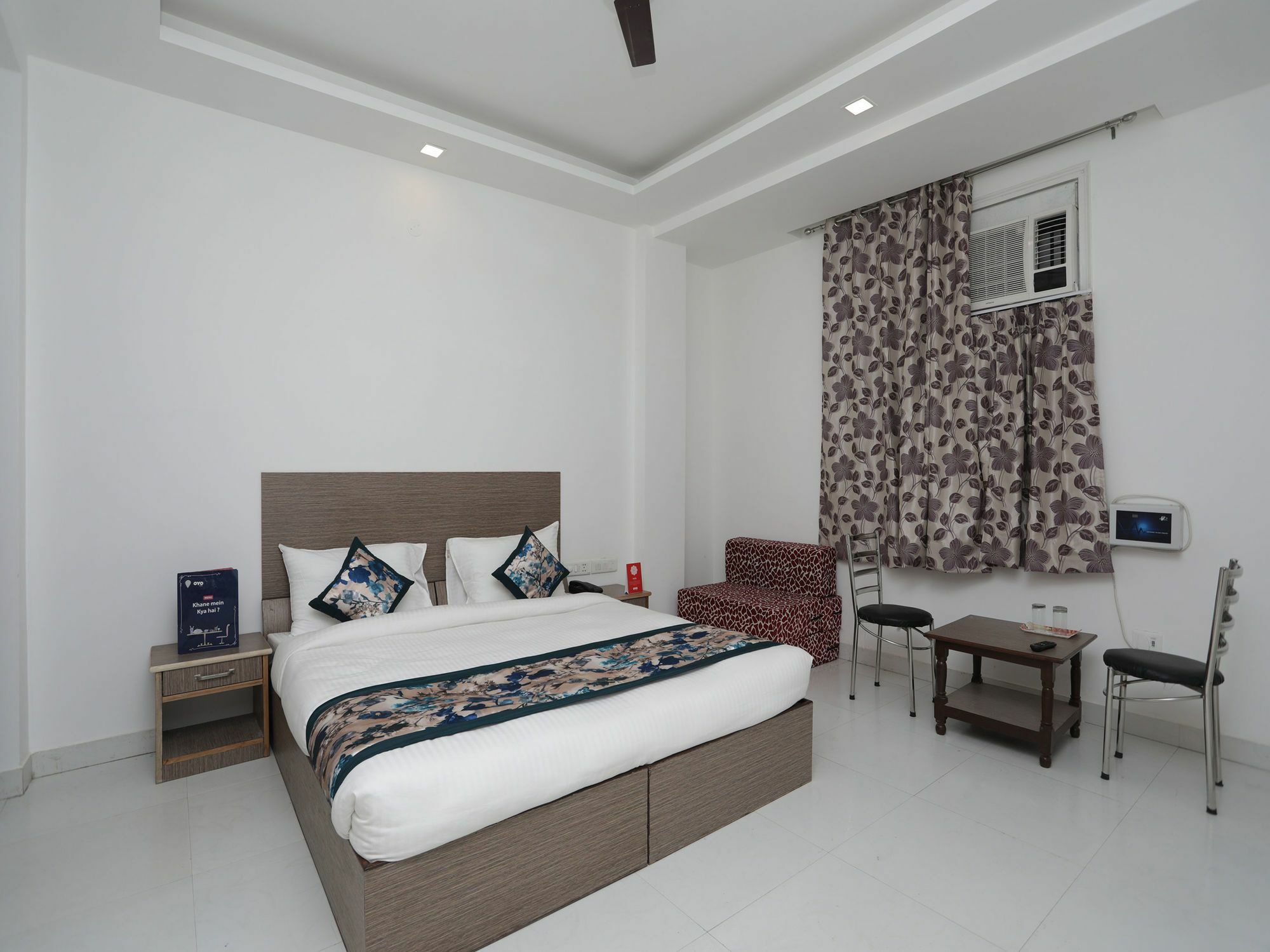 Oyo Hotel Qubic Stay Új-Delhi Kültér fotó