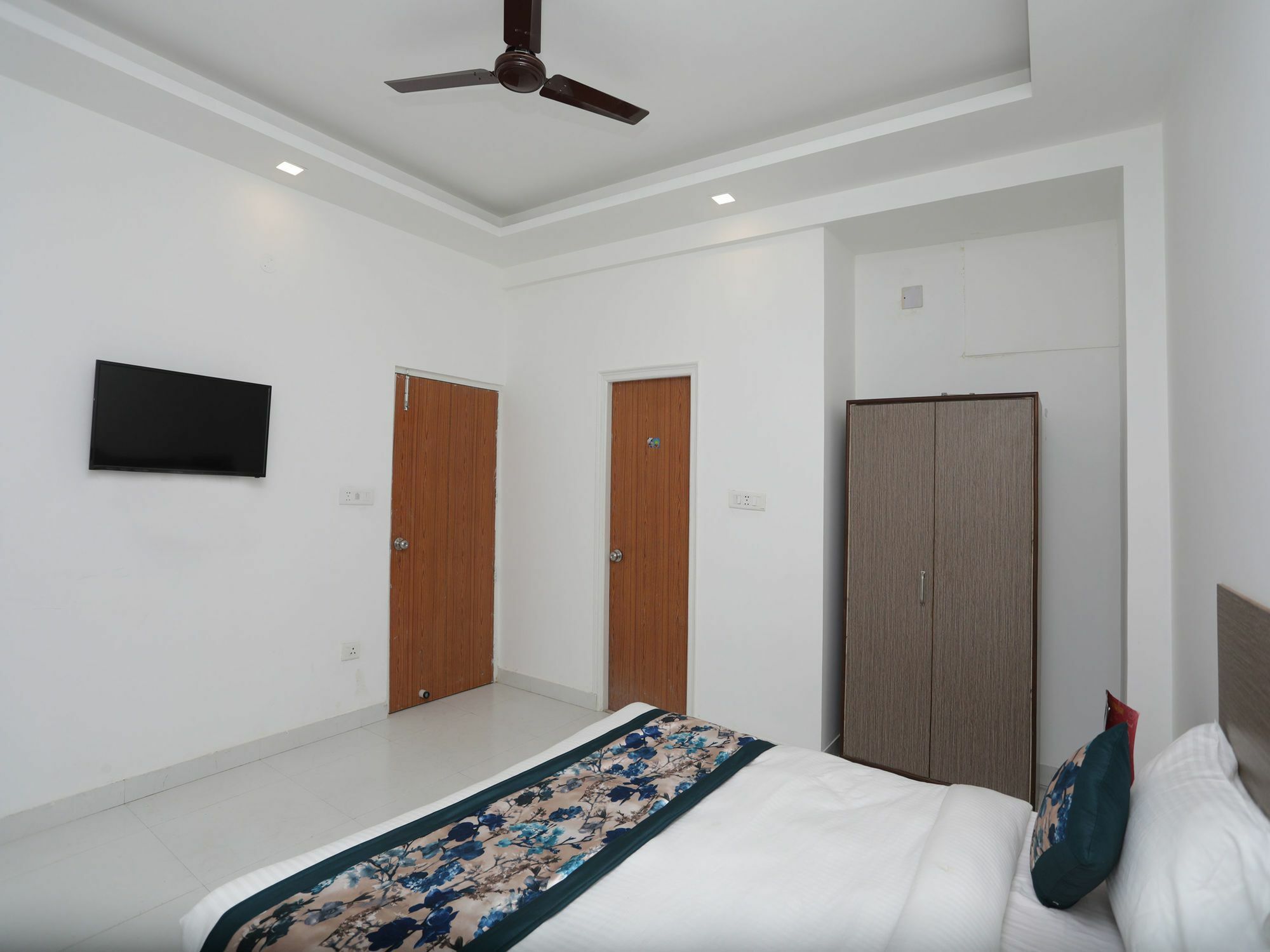 Oyo Hotel Qubic Stay Új-Delhi Kültér fotó